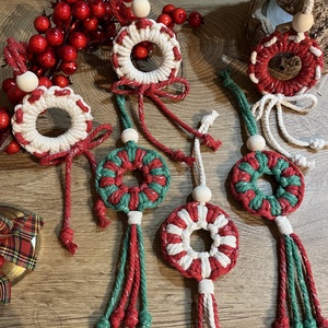 Makramé karácsonyi dísz szett - karácsony - karácsonyi lakásdekoráció - karácsonyfadíszek - Meska.hu