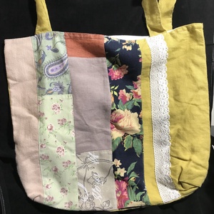 Nagyi kertje pakolós válltáska, Táska & Tok, Kézitáska & válltáska, Nagy pakolós táska, Patchwork, foltvarrás, MESKA