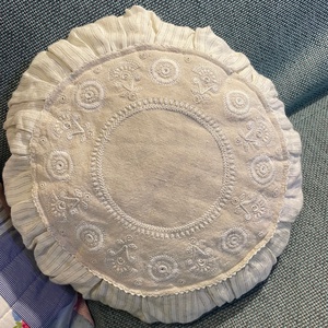 Vintage hímzett romantikus fehér-bézs díszpárna - otthon & életmód - lakástextil - párna & párnahuzat - díszpárna (belsővel együtt) - Meska.hu