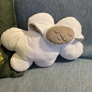 Bárányfelhő - bárány formájú puha párna - otthon & életmód - lakástextil - párna & párnahuzat - díszpárna (belsővel együtt) - Meska.hu