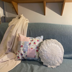 Vintage csipkés romantikus csíkos díszpárna - otthon & életmód - lakástextil - párna & párnahuzat - díszpárna (belsővel együtt) - Meska.hu