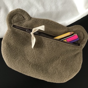 Maci, mackó neszesszer vagy tolltartó - otthon & életmód - papír, írószer - tolltartó & ceruzatekercs - Meska.hu