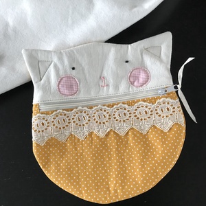 Cica neszesszer vagy tolltartó, Otthon & Életmód, Papír, írószer, Tolltartó & Ceruzatekercs, Varrás, MESKA