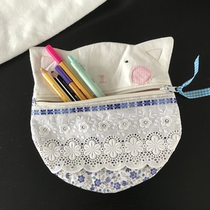 Cica neszesszer vagy tolltartó - otthon & életmód - papír, írószer - tolltartó & ceruzatekercs - Meska.hu