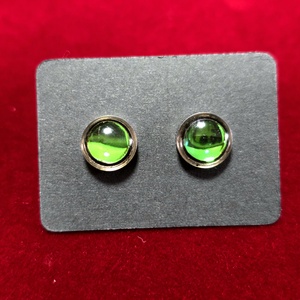 Smaragdzöld fényű,színjátszó pötty fülbevaló � 8 mm, Ékszer, Fülbevaló, Pötty fülbevaló, Ékszerkészítés, MESKA