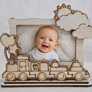 Fa baba fotókeret � Vonatos, felhős mintával, Baba - mama, Babaszoba dekoráció, Babaszoba kép, Famegmunkálás, MESKA