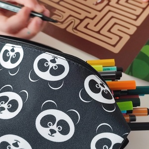 Tolltartó/neszeszer  Panda - otthon & életmód - papír, írószer - tolltartó & ceruzatekercs - Meska.hu