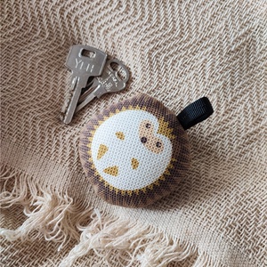 Textil kulcstartó  Sünfiú - táska & tok - kulcstartó & táskadísz - kulcstartó - Meska.hu