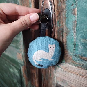 Textil kulcstartó  Hermelin, Táska & Tok, Kulcstartó & Táskadísz, Kulcstartó, Baba-és bábkészítés, Varrás, MESKA
