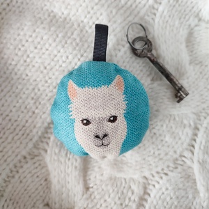 Textil kulcstartó  Alpaka - táska & tok - kulcstartó & táskadísz - kulcstartó - Meska.hu