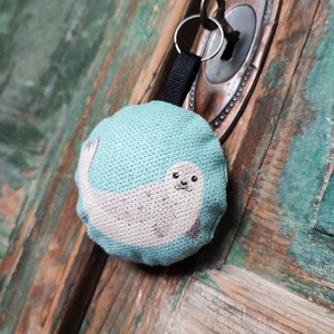 Textil kulcstartó  Fóka, Táska & Tok, Kulcstartó & Táskadísz, Kulcstartó, Baba-és bábkészítés, Varrás, MESKA