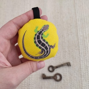 Textil kulcstartó  Fürge gyík, Táska & Tok, Kulcstartó & Táskadísz, Kulcstartó, Baba-és bábkészítés, Varrás, MESKA