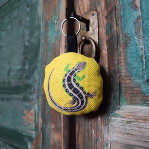 Textil kulcstartó  Fürge gyík - táska & tok - kulcstartó & táskadísz - kulcstartó - Meska.hu