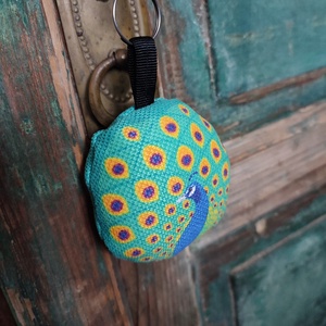 Textil kulcstartó  Páva, Táska & Tok, Kulcstartó & Táskadísz, Kulcstartó, Baba-és bábkészítés, Varrás, MESKA