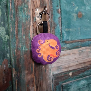 Textil kulcstartó  Polip - táska & tok - kulcstartó & táskadísz - kulcstartó - Meska.hu