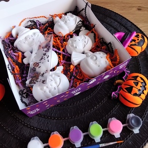 Halloween tök szett díszdobozban - halloweeni festhető gipszfigura szett - otthon & életmód - dekoráció - halloween - halloweeni figurák - Meska.hu