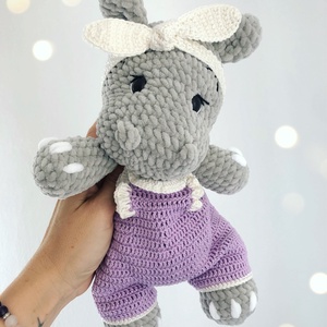 Plüss viziló nadrágban - játék & sport - plüssállat & játékfigura - más figura - Meska.hu