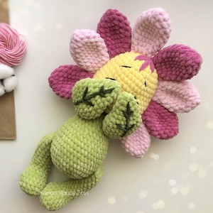 Horgolt plüss virág, Játék & Sport, Plüssállat & Játékfigura, Más figura, Horgolás, MESKA