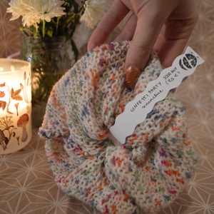 Kötött scrunchie hajgumi - ruha & divat - hajdísz & hajcsat - hajgumi - Meska.hu