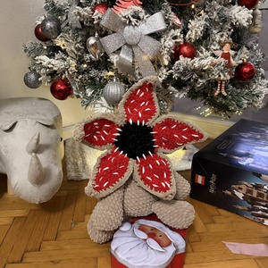 Demogorgon horgolt plüss, rendelésre készítem - játék & sport - plüssállat & játékfigura - más figura - Meska.hu