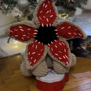 Demogorgon horgolt plüss, rendelésre készítem - Meska.hu