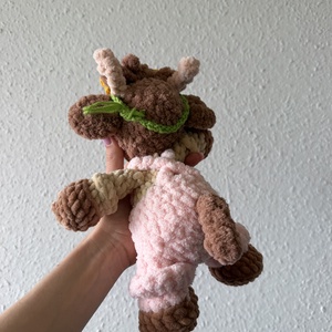 Horgolt skót felföldi boci plüss napraforgó koszorúval � Puha amigurumi tehénke - játék & sport - plüssállat & játékfigura - boci, tehén - Meska.hu