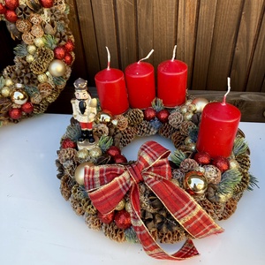 Klasszikus adventi koszorú, Karácsony, Adventi díszek, Adventi koszorú, Virágkötés, MESKA