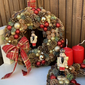 Adventi ajtódísz diótörővel - karácsony - adventi díszek - adventi ajtódísz - Meska.hu Adventi ajtódísz diótörővel - karácsony - adventi díszek - adventi ajtódísz - Meska.hu