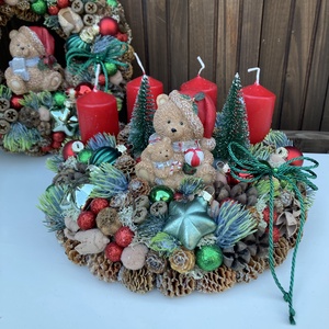 Adventi koszorú macis, Karácsony, Adventi díszek, Adventi koszorú, Virágkötés, MESKA