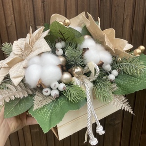 Mikulásvirág asztaldísz, Karácsony, Karácsonyi lakásdekoráció, Karácsonyi lakásdíszek, Virágkötés, MESKA