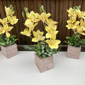 Orchidea asztaldísz különlegess�g - Meska.hu