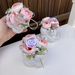 Nőnapi asztaldísz  - otthon & életmód - virágdekoráció - virágdíszek - virágdísz kaspóban - Meska.hu