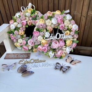 Tavaszi-nyári 25 cm ajtódísz , Otthon & Életmód, Dekoráció, Ajtó- és ablak dekoráció, Ajtódísz & Kopogtató, Virágkötés, 2 évszakos kopogtató amely tavasszal ès nyáron is díszítheti otthonodat.

Rózsaszín, fehér, sàrga é..., MESKA