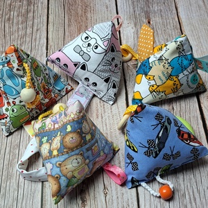 Szalagos babajáték, matatójáték, piramis - katicával - baba - mama - baba játékok - babakocka - Meska.hu