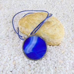 Üveg medál csatos, színes zsinórral - M0002.23, Ékszer, Nyaklánc, Medálos nyaklánc, Üvegművészet, MESKA