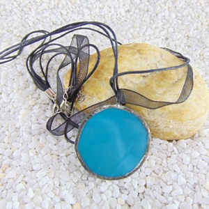 Üveg medál csatos, színes zsinórral - M0003.23 - ékszer - nyaklánc - medálos nyaklánc - Meska.hu