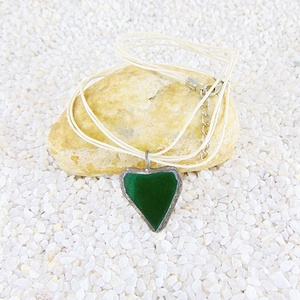 Szív alakú üveg medál csatos, színes zsinórral - M0008.23 - ékszer - nyaklánc - medálos nyaklánc - Meska.hu