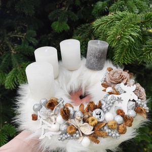  Adventi koszorú (fehr-ezüst szőrms) - Meska.hu