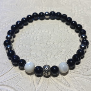 Kék goldflusz karkötő - ékszer - karkötő - bogyós karkötő - Meska.hu