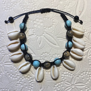 Kagylós nyári karkötő - ékszer - karkötő - bogyós karkötő - Meska.hu