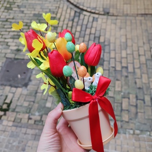 Nyuszis tulipános húsvéti asztaldísz - ünnepi díszek, dekorációk - húsvéti díszek és dekorációk - húsvéti asztaldíszek - Meska.hu
