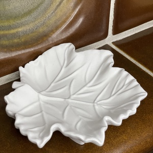 Beton levél formájú tálka - táska & tok - kulcstartó & táskadísz - kulcstartó - Meska.hu