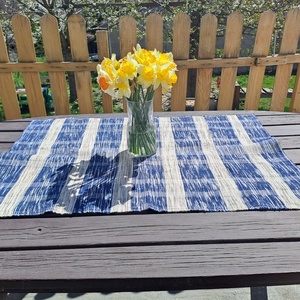 Asztalterítő sötétkék-drapp - Meska.hu