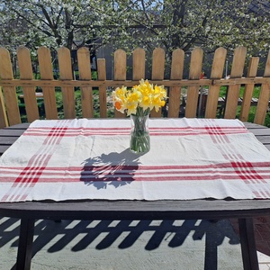 Asztalterítő drapp-piros - Meska.hu