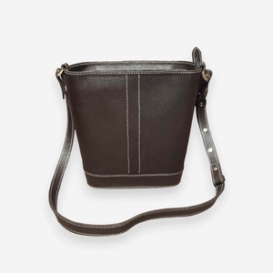 Sötétbarna bőr vödörtáska, Táska & Tok, Kézitáska & válltáska, Válltáska, Varrás, MESKA