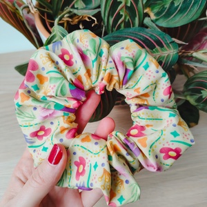 Scrunchie hajgumi sárga, Ruha & Divat, Hajdísz & Hajcsat, Hajgumi, Varrás, Fotó, grafika, rajz, illusztráció, MESKA
