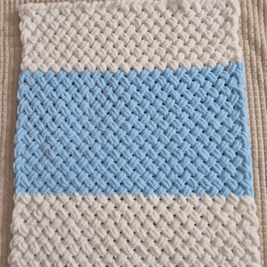 Babatakaró fehér-világoskék színben, Otthon & Életmód, Babaszoba, gyerekszoba, Babatakaró, gyerek pléd, Kötés, MESKA