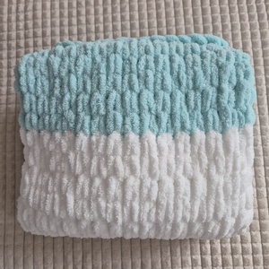 Babatakaró menta-fehér színben - otthon & életmód - babaszoba, gyerekszoba - babatakaró, gyerek pléd - Meska.hu