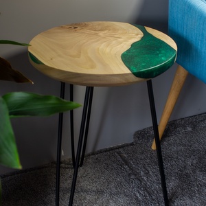 Diófa zöld kőr alakú asztal, kisasztal, lerakó asztal, dohányzó asztal, folyó asztal, river table epoxy table ajándék  - otthon & életmód - bútor - asztal - Meska.hu
