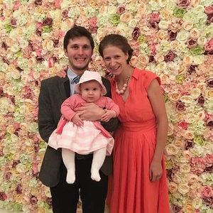 Baba-mama horgolt nyaklánc, rágóka - rózsaszín - ékszer - nyaklánc - bogyós nyaklánc - Meska.hu